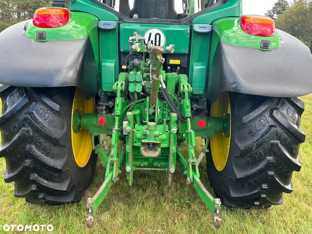 John Deere - 8
