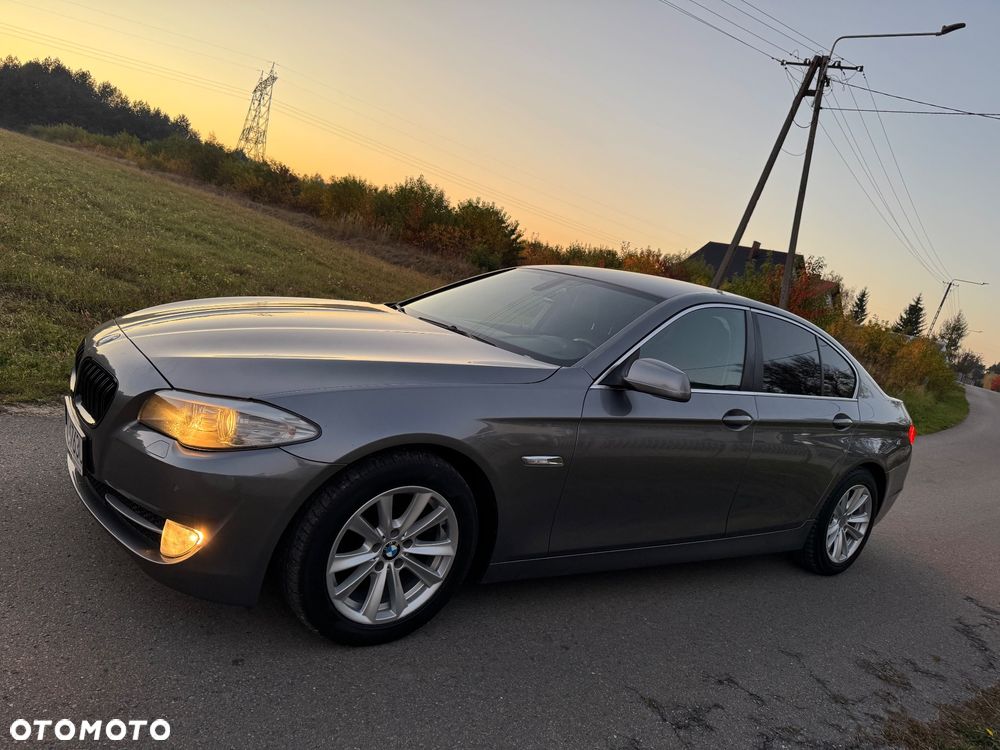 BMW Seria 5 520d Special Edition - 13