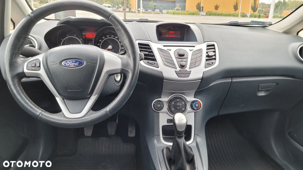 Ford Fiesta - 21