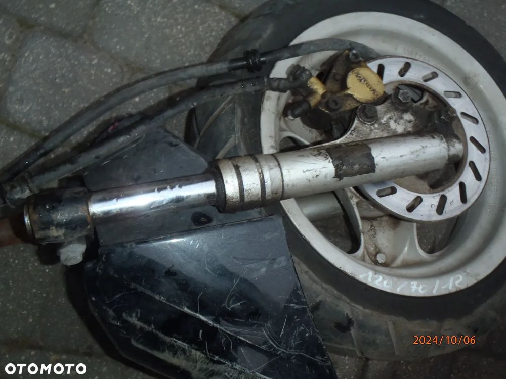 felga koło opona widelec amortyzator laga ślimak napęd opona 12 zacisk przewód tarcza hamulcowy Yamaha Neo's neos - 7