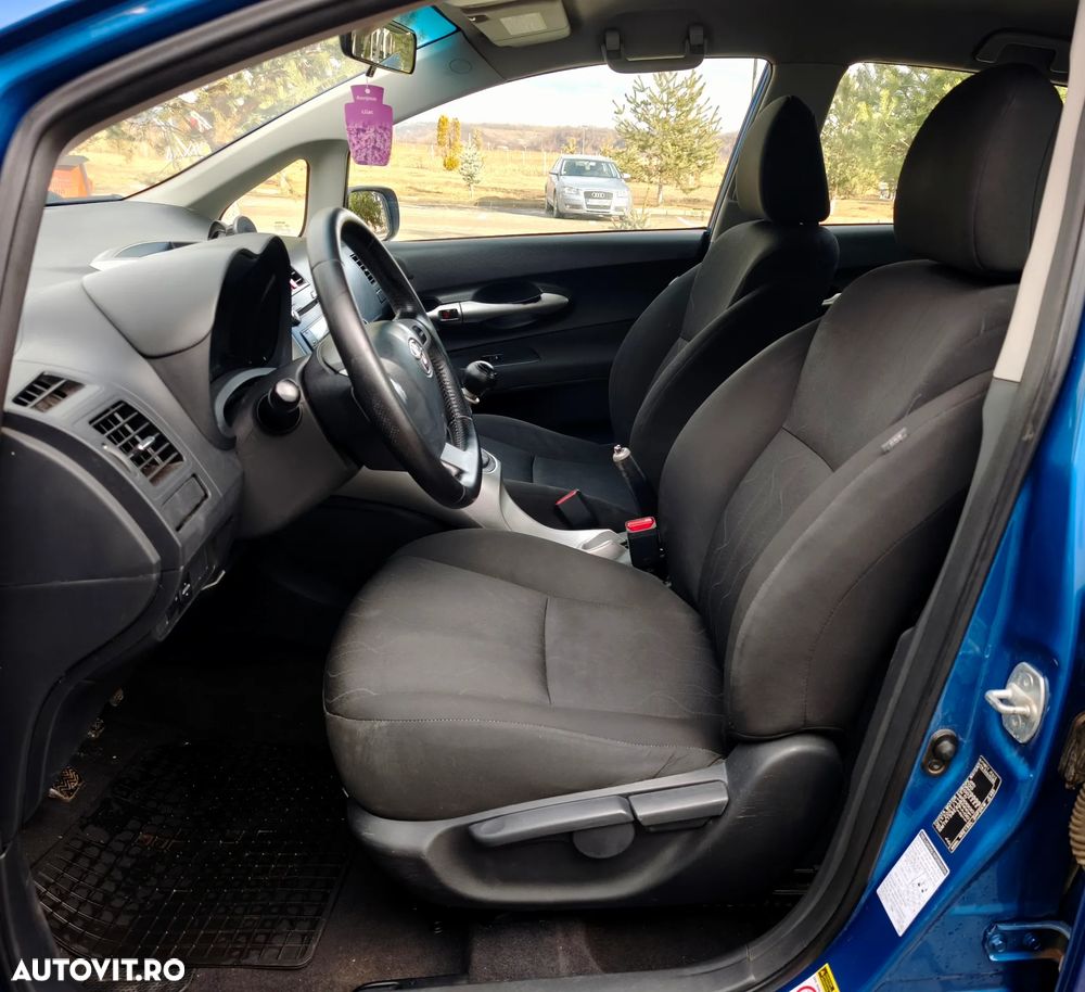 Toyota Auris 1.33 VVT-i Life - 8