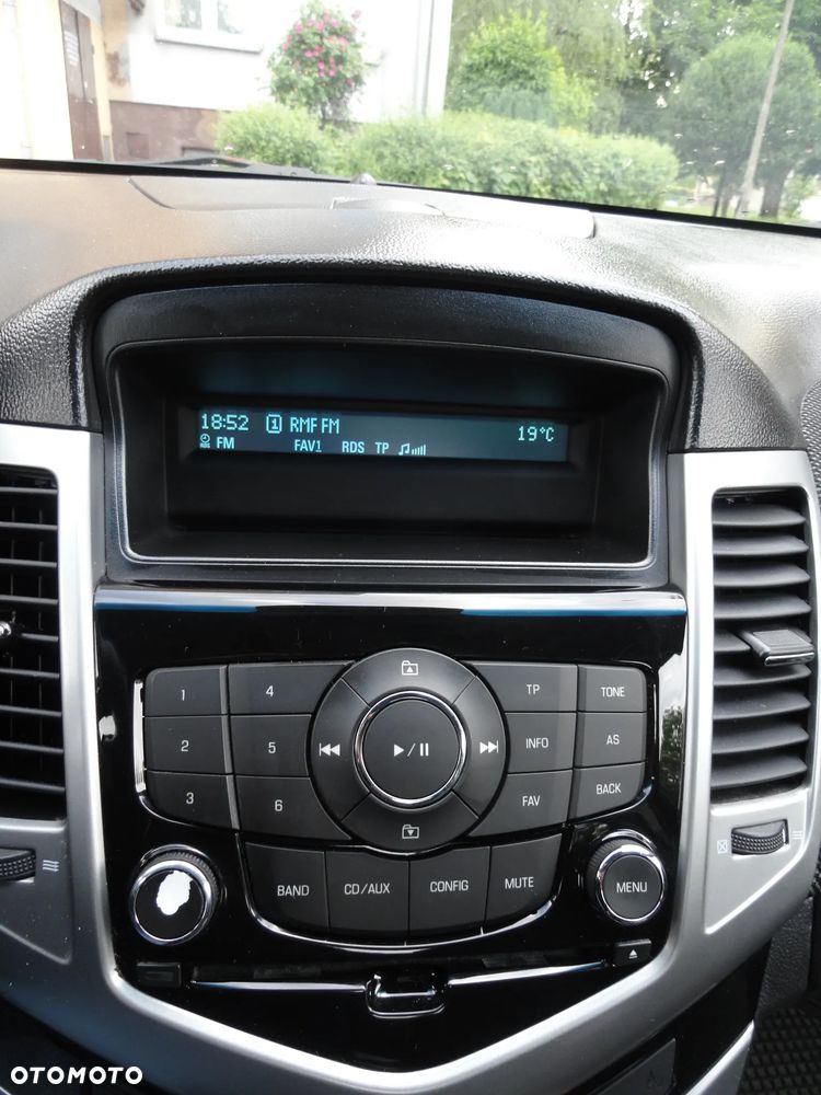 Chevrolet Cruze 1.8 LT+ - 26