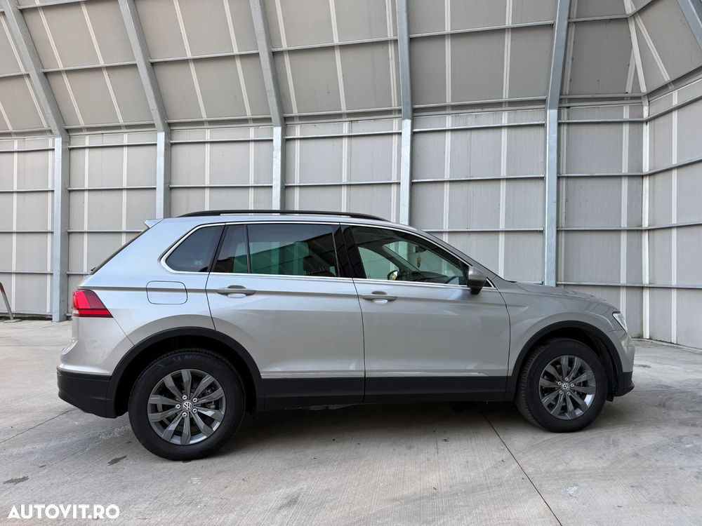 Volkswagen Tiguan 2.0 TDI 4Mot DSG Comfortline - 9