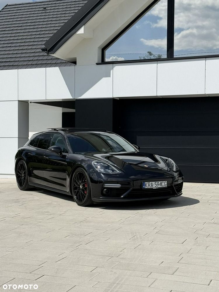 Porsche Panamera Turbo - 38