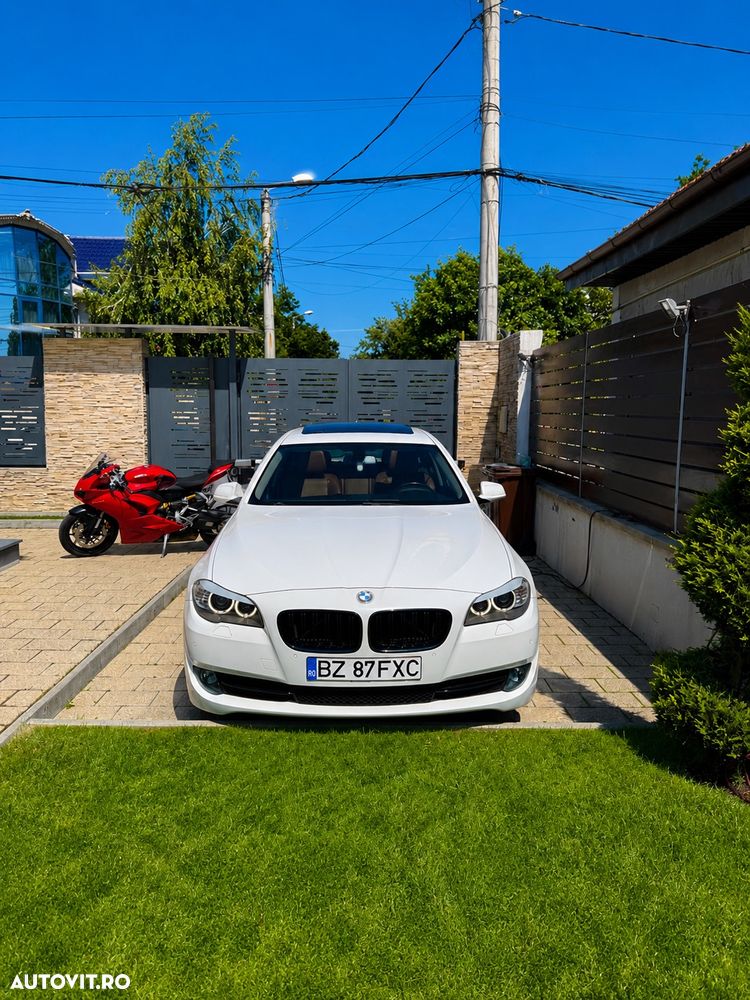 BMW Seria 5 520d Aut. Modern Line - 1