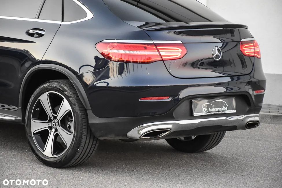 Mercedes-Benz GLC 300 Coupe 4Matic 9G-TRONIC AMG Line - 11