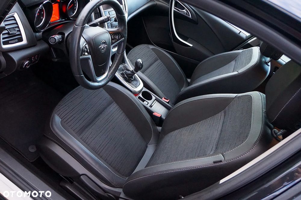 Opel Astra 1.4 Turbo ENERGY - 25