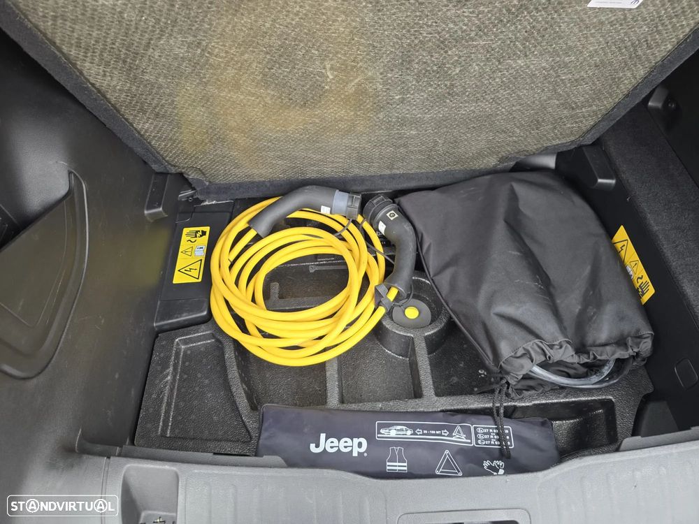 Jeep Renegade 1.3 TG Upland - 26