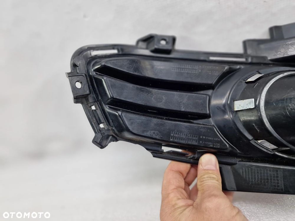 FORD MONDEO MK5 14- LEWA KRATKA BOCZNA ZDERZAKA PRZEDNIEGO PRZÓD W POŁYSKU , NR DS73-19953-Z / DS73-19953-M , NR AUKCJI A/90 - 9