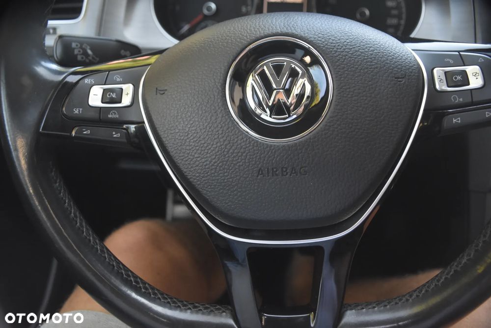 Volkswagen Golf 1.6 TDI BlueMotion Technology Cup - 19