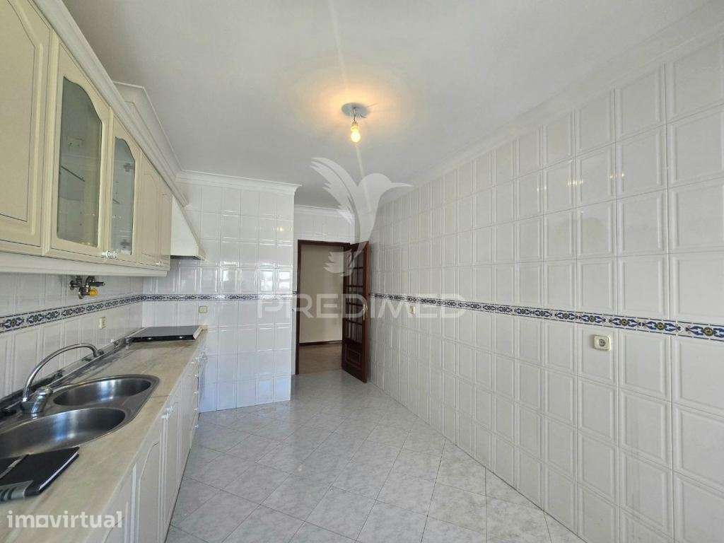 Apartamento T2 c/Garagem, em Cavaleira -Mem Martins - Grande imagem: 4/24