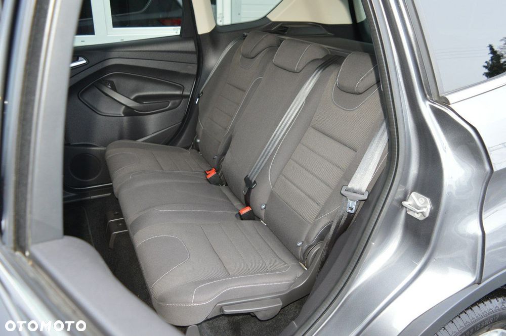 Ford Kuga - 34