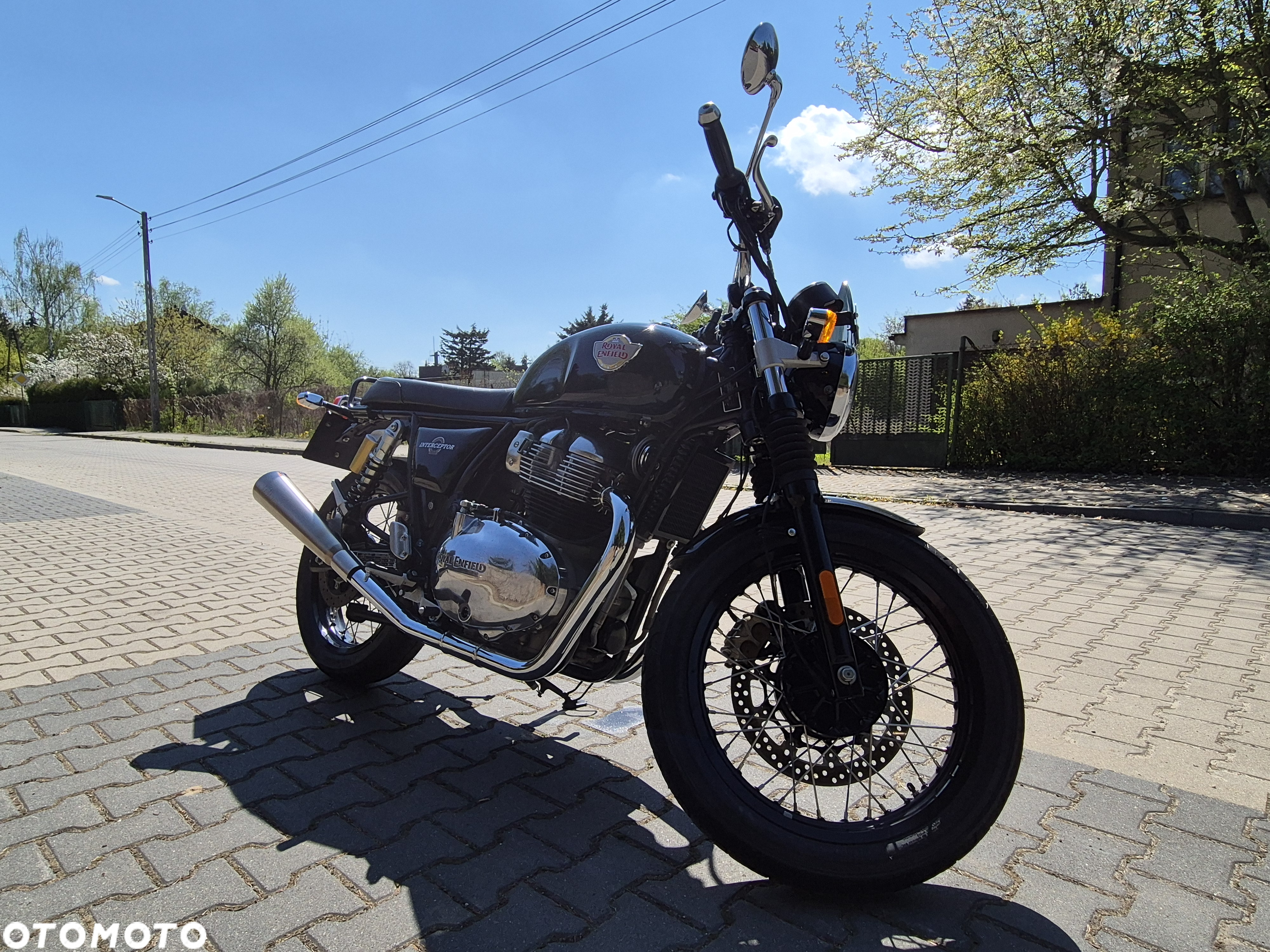Royal Enfield Interceptor - 2