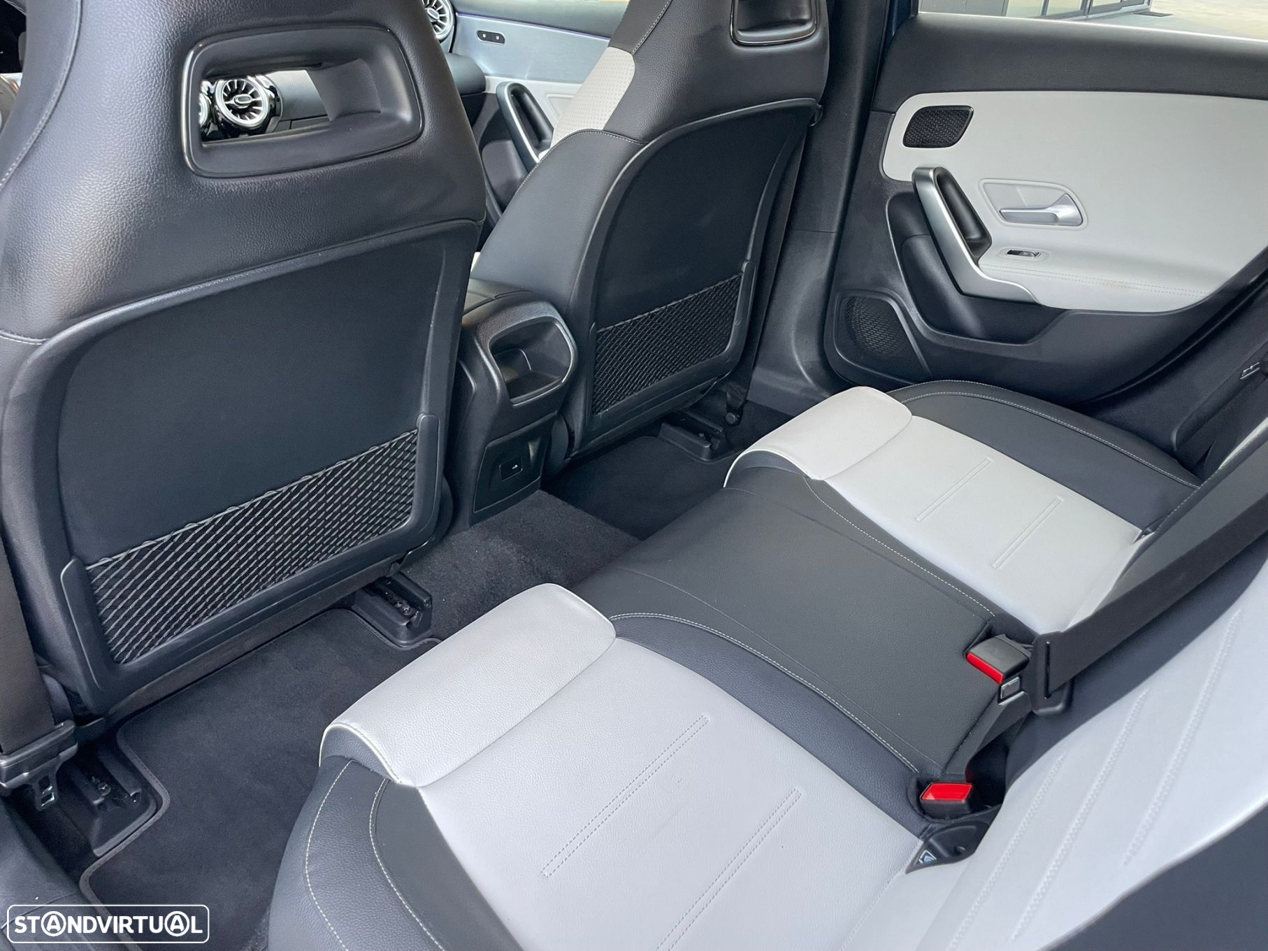 Mercedes-Benz A 250 e 8G-DCT AMG Line - 10