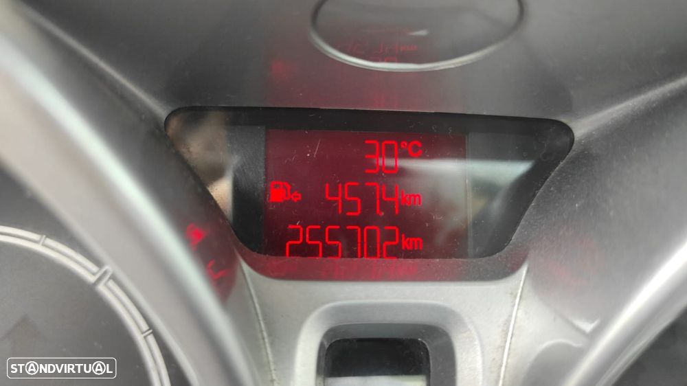 Ford Fiesta 1.4 TDCi Titanium - 2