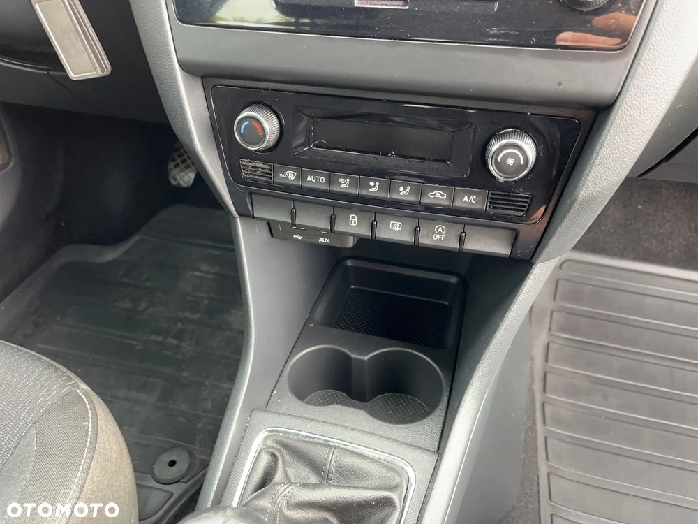 Skoda RAPID - 27