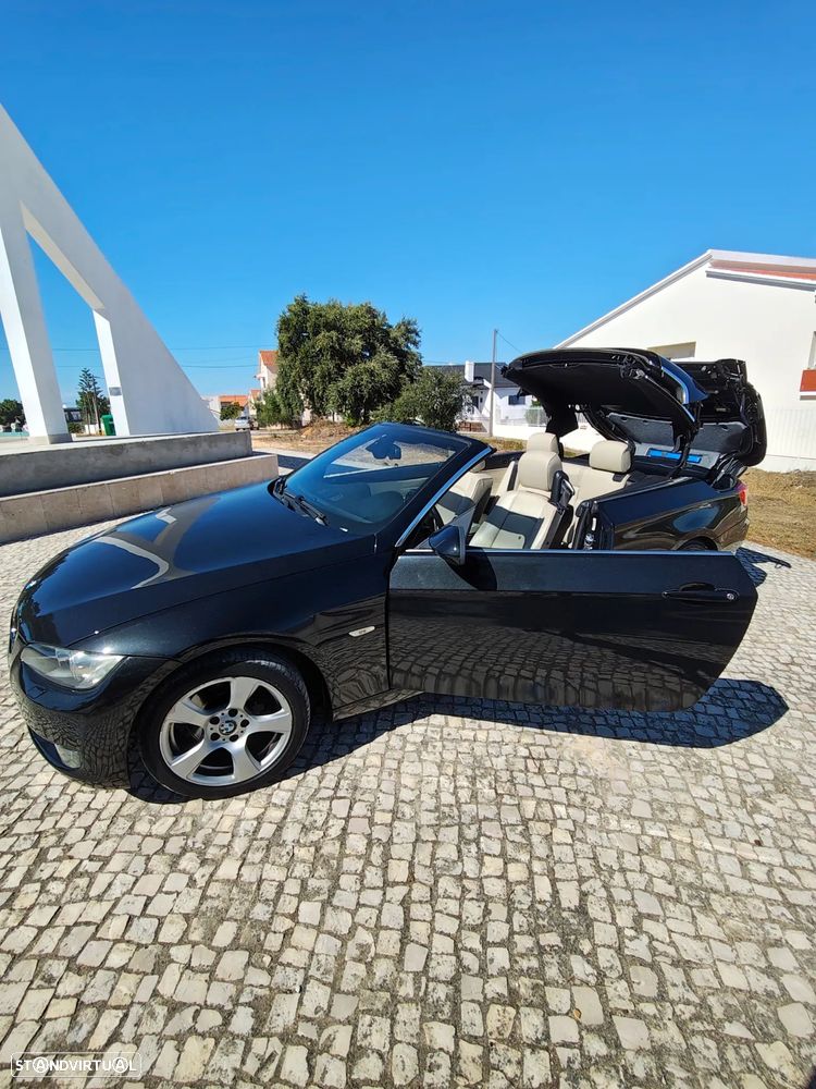 BMW 320 i Cabrio Auto - 33