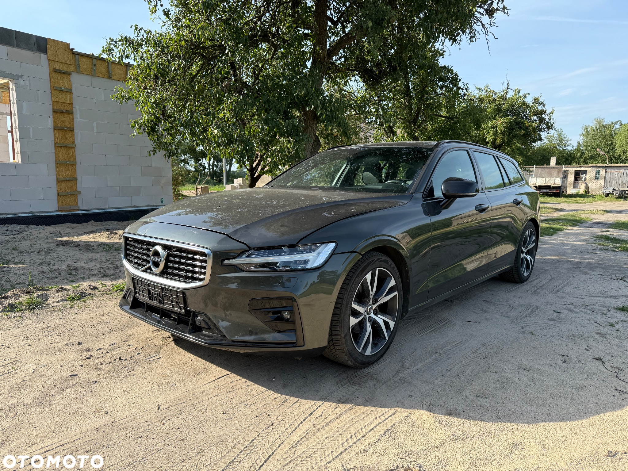 Volvo V60 D4 R-Design - 2