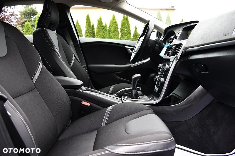 Volvo V40 T2 Drive-E Momentum - 7