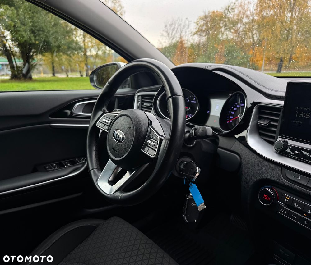 Kia Ceed 1.6 CRDi Eco-Dynamics+ (48V Mild-Hybrid) DCT7 Vision - 18