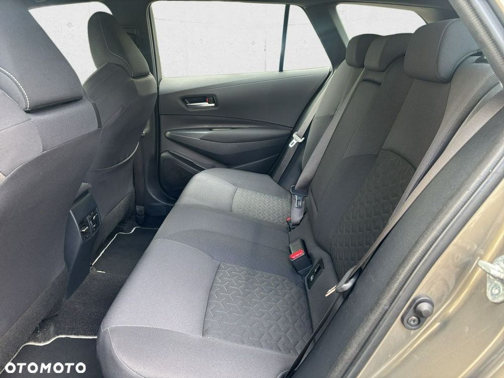 Toyota Corolla - 22