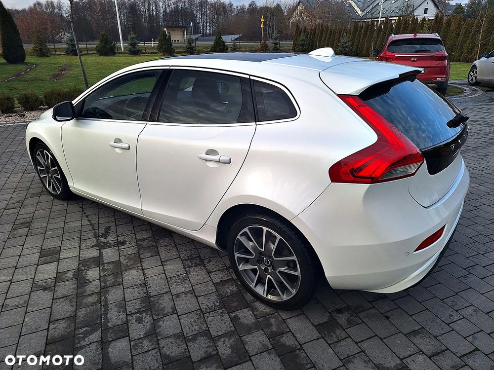 Volvo V40 D2 Momentum - 10