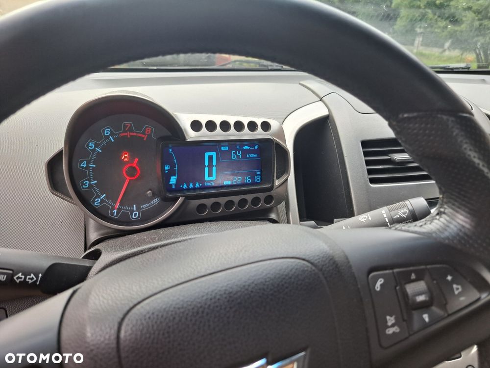 Chevrolet Aveo - 8