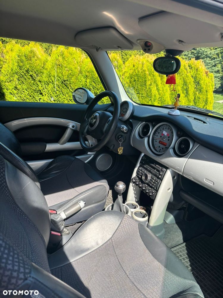 MINI Cooper Standard - 8