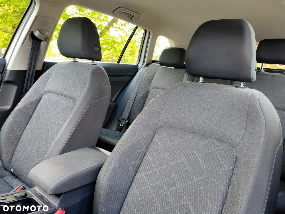 Volkswagen Golf - 20