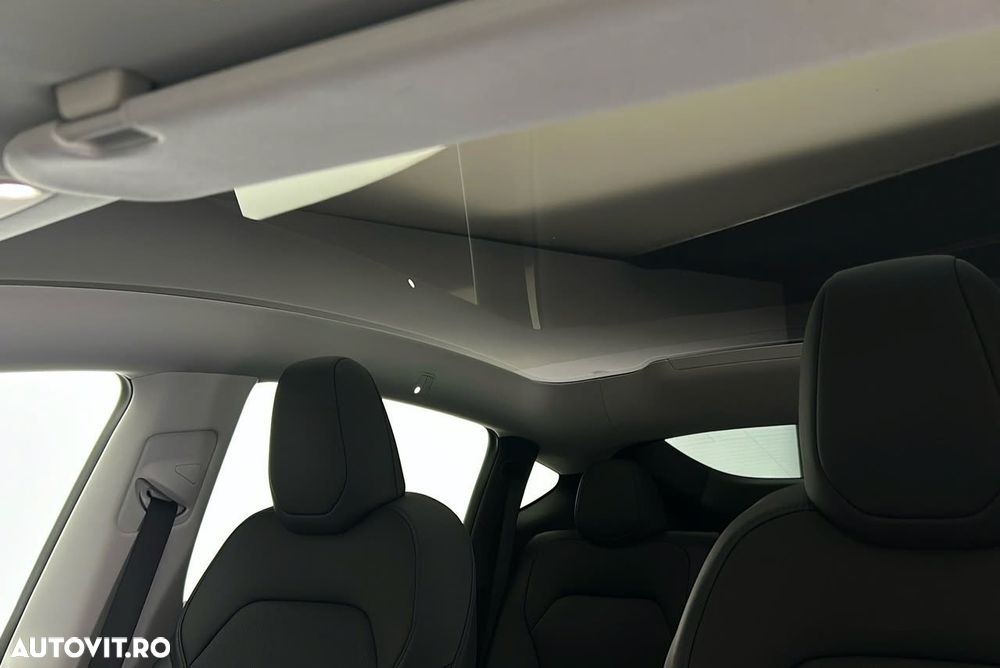 Tesla Model Y Long Range RWD - 12