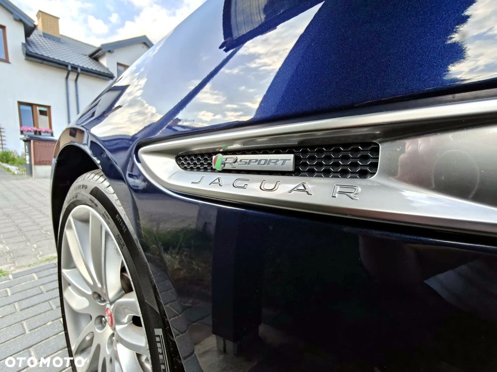 Jaguar XF 2.0 i4D R-Sport - 17