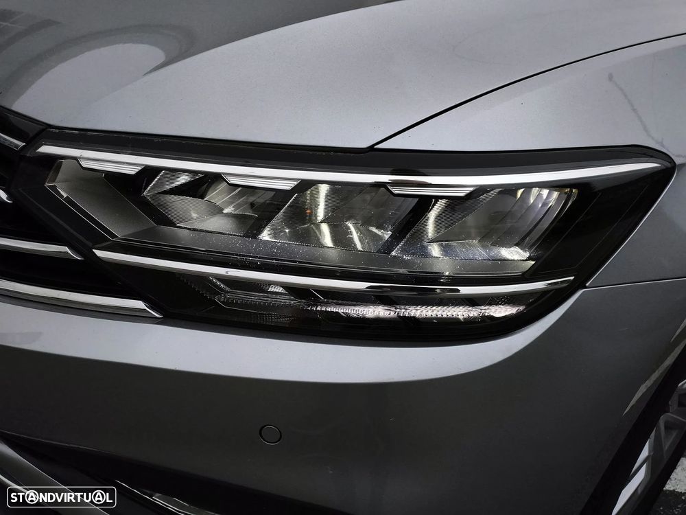 VW Passat Variant 1.6 TDI Business DSG - 29