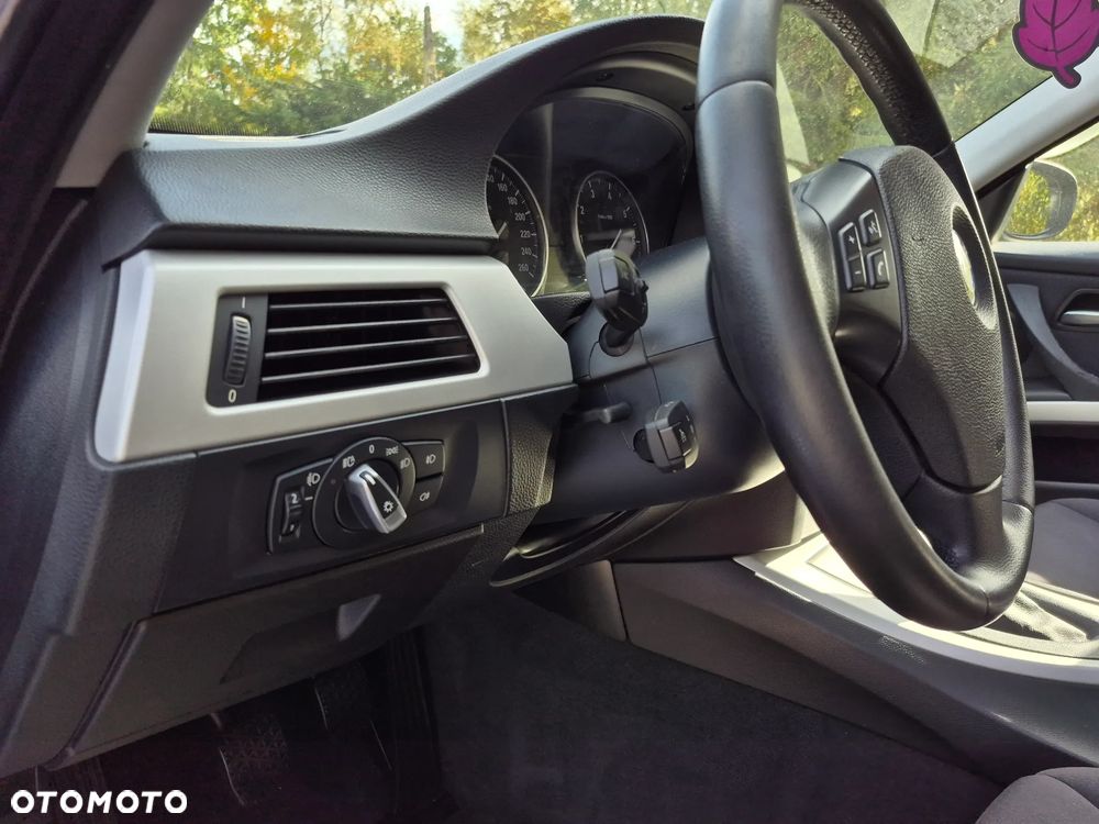 BMW Seria 3 318i Edition Lifestyle - 20