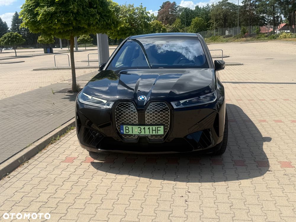 BMW iX - 2