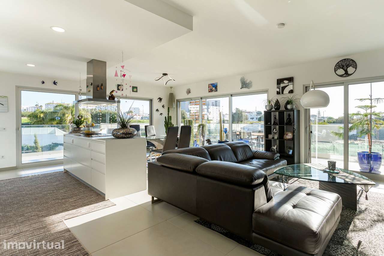 Moderno apartamento de canto T3 em Albufeira - Grande imagem: 3/35