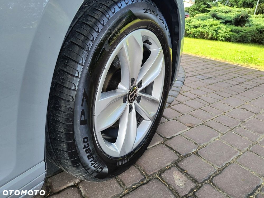 Volkswagen Passat - 9