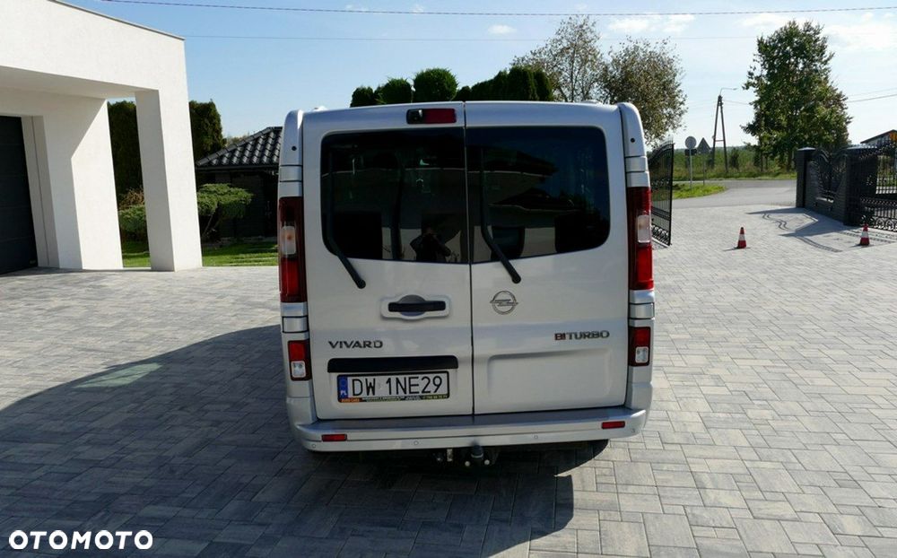 Opel Vivaro - 12