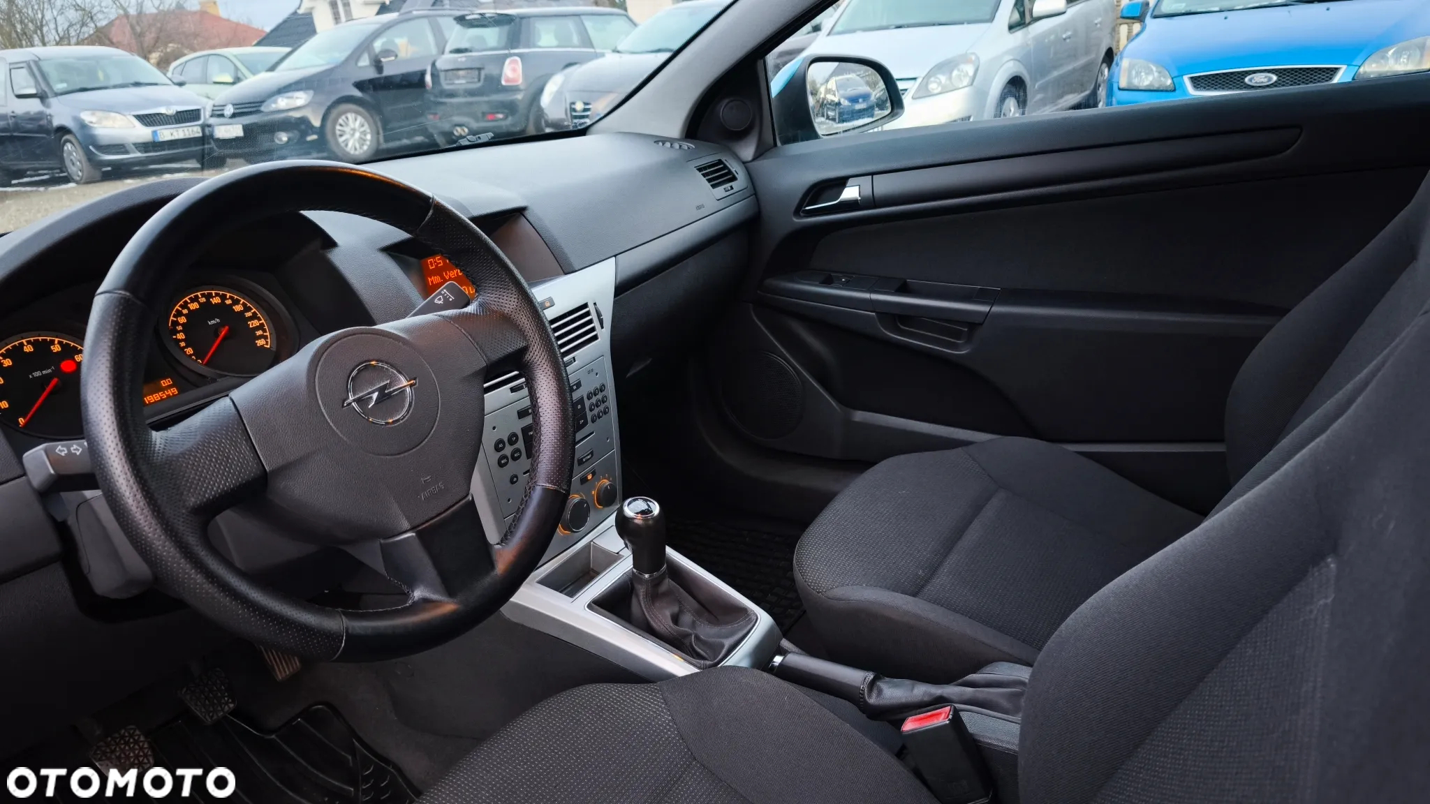 Opel Astra GTC 1.6 - 15