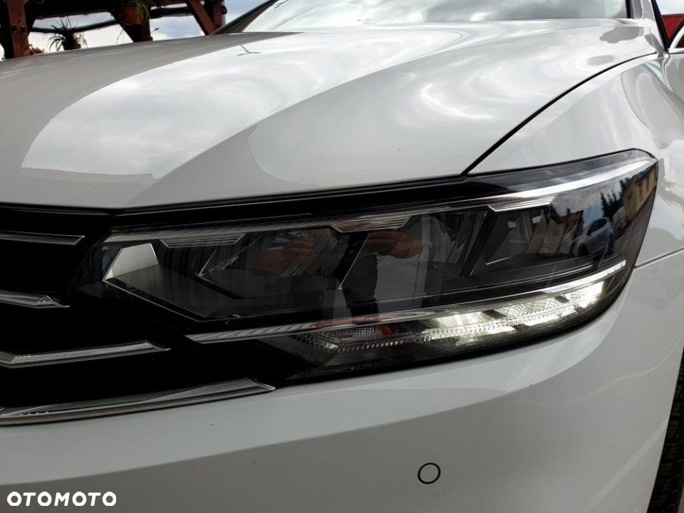 Volkswagen Passat - 36