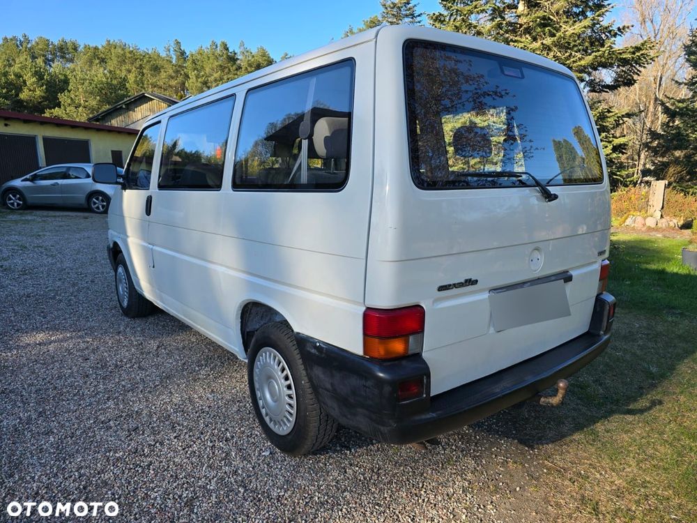 Volkswagen Caravelle - 3