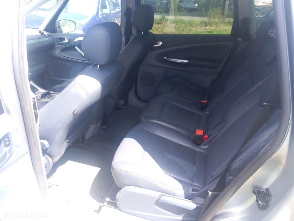 Ford S-Max 2.2 TDCi DPF Titanium - 15