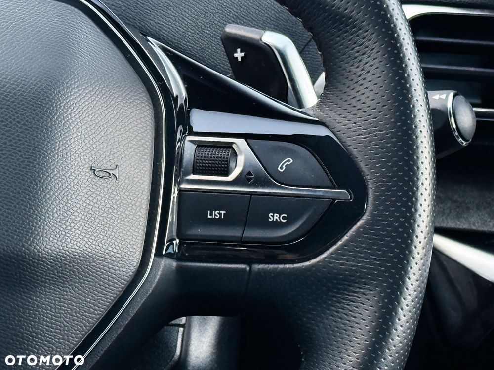 Peugeot 3008 1.2 PureTech GT S&S EAT8 - 19