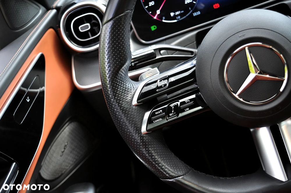 Mercedes-Benz Klasa C 300 4MATIC 9G-TRONIC - 33