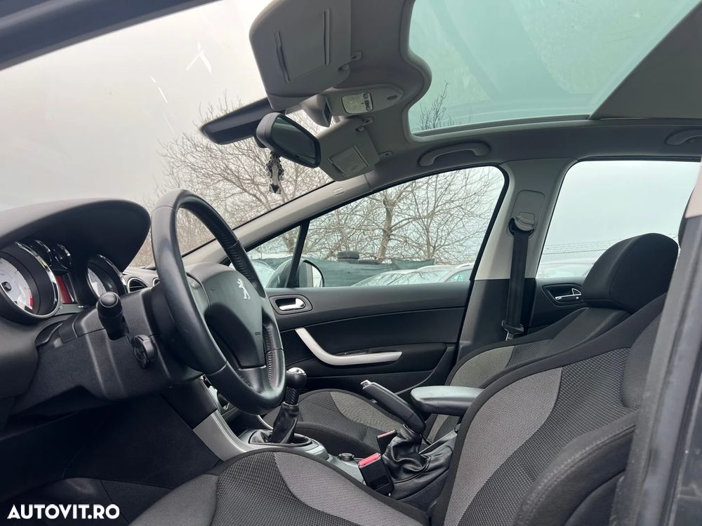 Peugeot 308 1.6E Premium Pack - 10