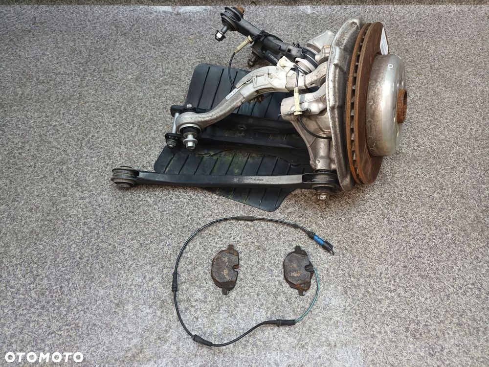BMW 5 G30 zwrotnica piasta wahacze prawy tyl 2.0D - 4