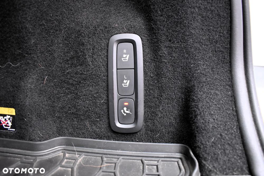 Volvo XC 60 D4 Geartronic RDesign - 14