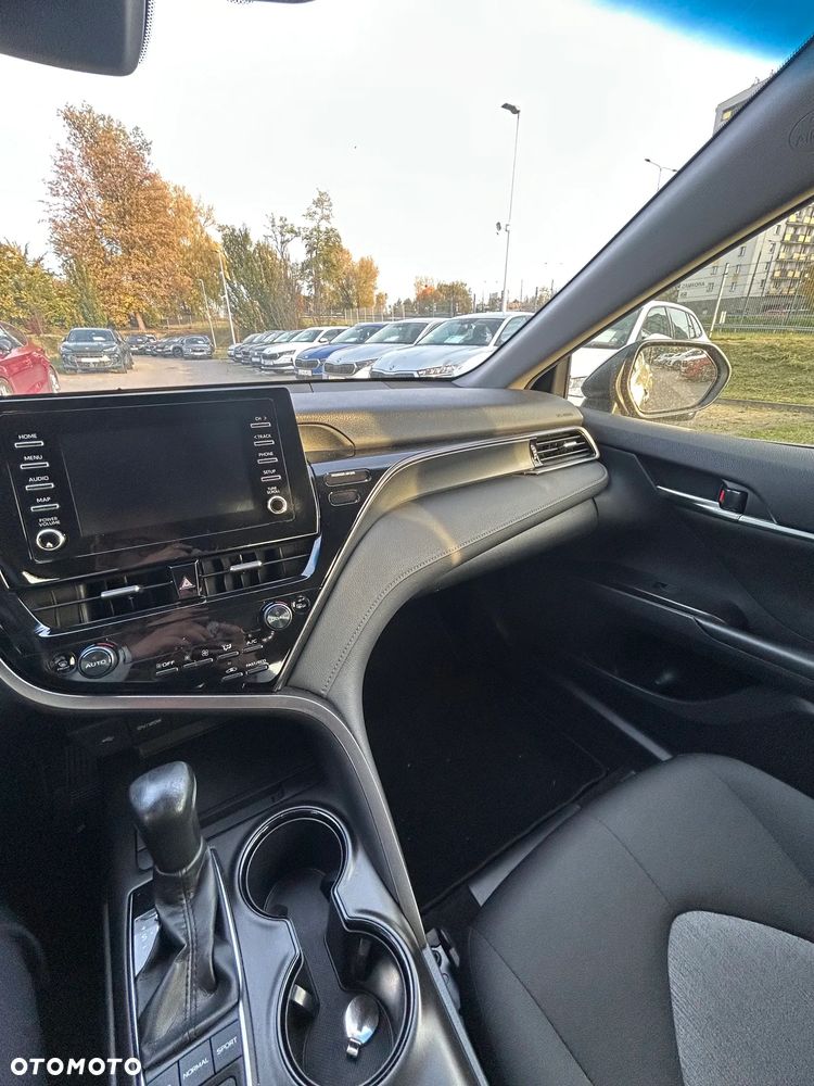 Toyota Camry - 13