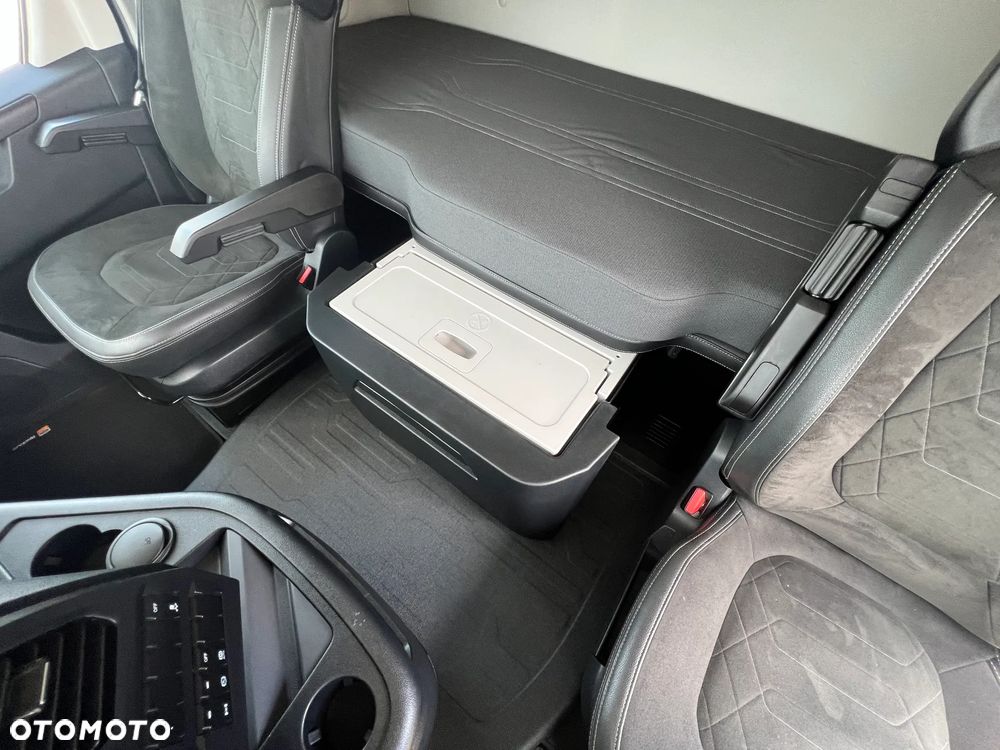 Ford F MAX - 26
