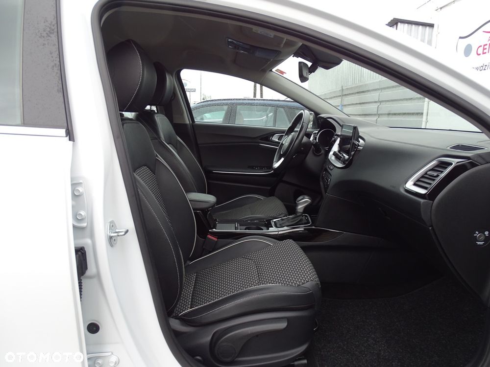 Kia XCeed - 27