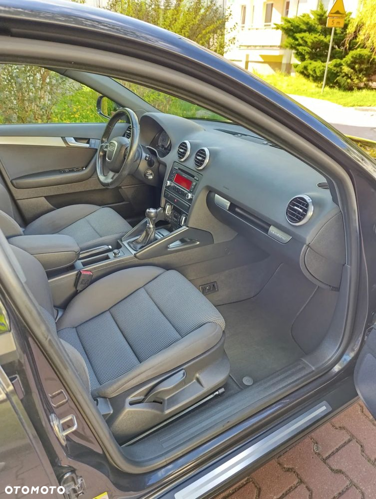 Audi A3 2.0 TDI Sportback DPF quattro Attraction - 29